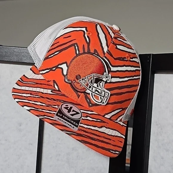 Cleveland‎ Browns Trucker Hat Cap Zubaz 47 Brand NWT - Picture 8 of 8
